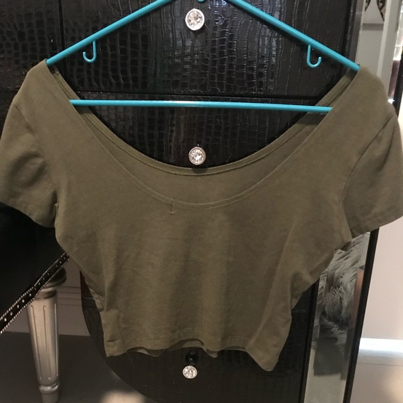 Crop top - Picture 2 of 2